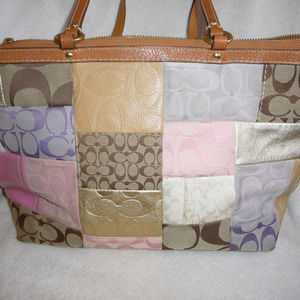 AUTHENTIC COACH PURSE & MATCHING WALLET.